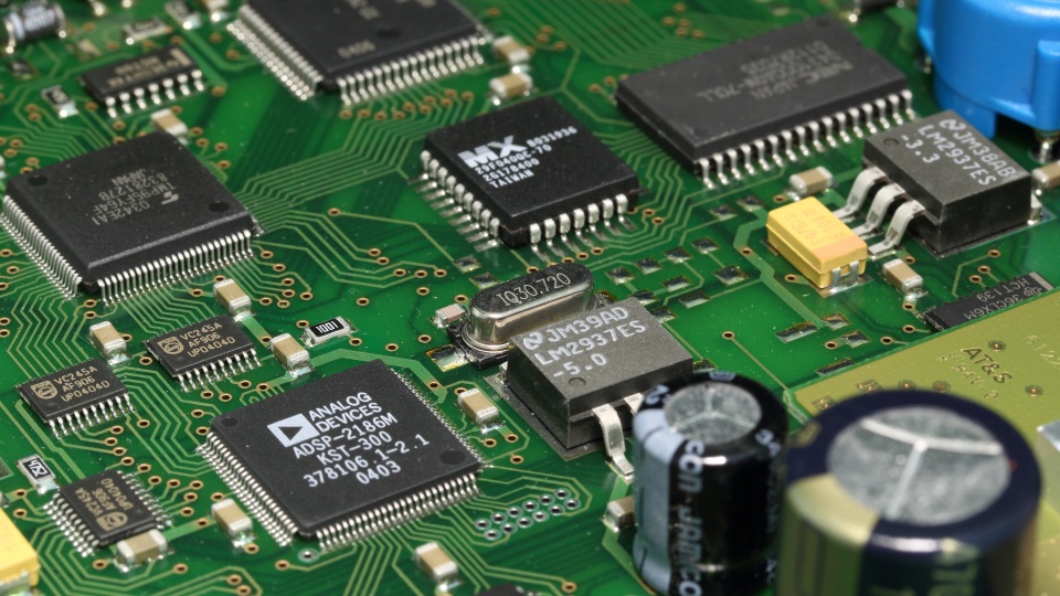 IC (Circuito Integrado)