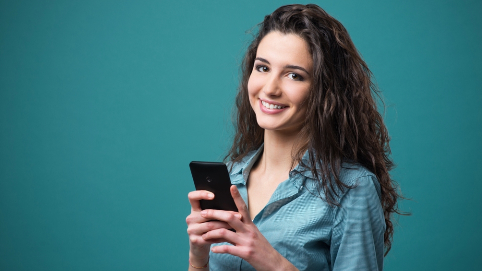 ¿Por qué los teléfonos móviles no utilizan antenas largas?